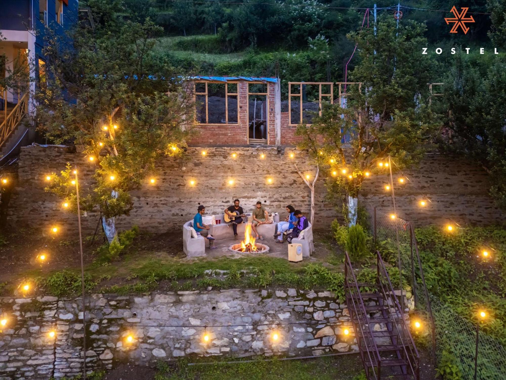 Hostel Zostel Shoja, Jibhi Exterior foto